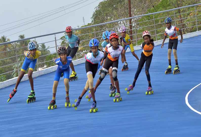 பொள்ளாச்சியில் ஸ்கேட்டிங் மைதானத்தில் கூடுதல் வசதிகள் சமூக ஆர்வலர்கள் வலியுறுத்தல்