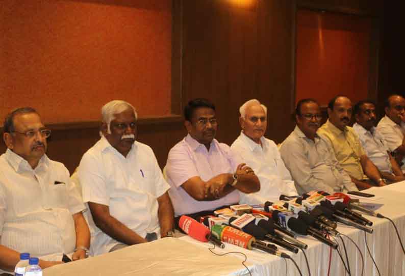 வன்னியர்களுக்கு 10.5 சதவீத இடஒதுக்கீட்டை ரத்து செய்து சுப்ரீம் கோர்ட்டு தீர்ப்பு வழங்கியது, இதர பிற்படுத்தப்பட்ட மக்களுக்கு பயன் அளிக்கும் என்று பிற்படுத்தப்பட்ட சமுதாய உரிமைக்கான கூட்டமைப்பு தலைவர் ரத்தினசபாபதி கூறினார்