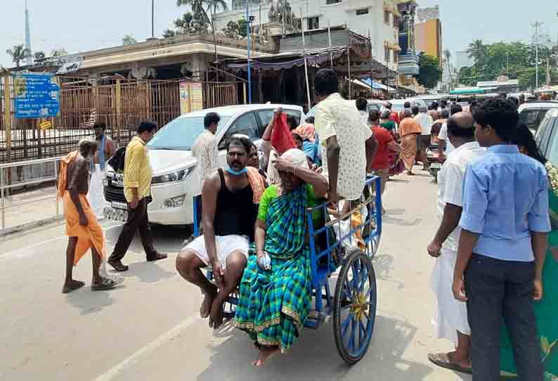 ரதவீதி சாலையில் மேற்கூரைகள் அமைக்க வேண்டும்