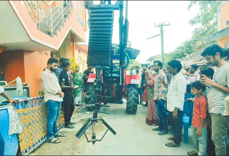 கழிவுநீர் தொட்டியை சுத்தம் செய்ய ஐ.ஐ.டி. மாணவர்கள் கண்டுபிடித்த நவீன கருவி