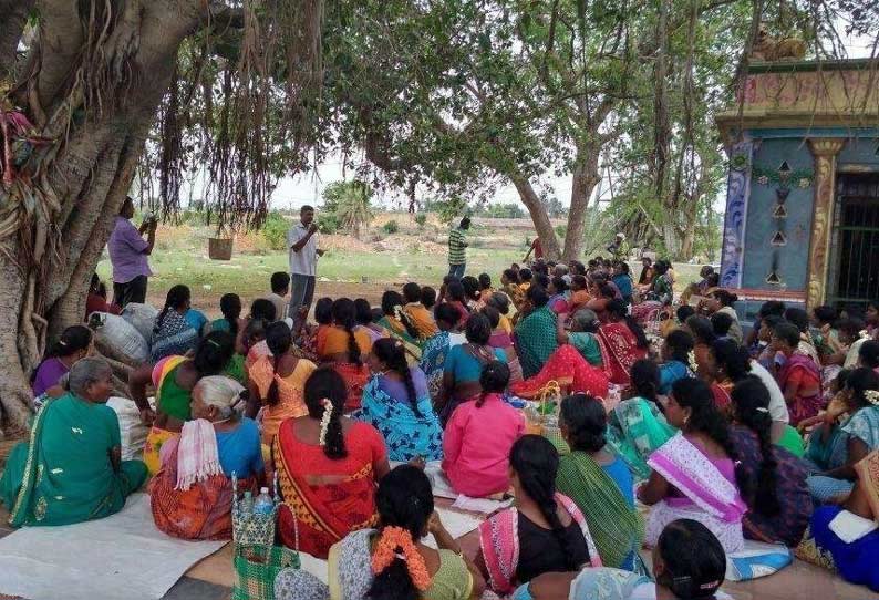 பாத்தபாளையம் ஊராட்சியில் கிராமசபை கூட்டத்தில் கூச்சல், குழப்பம்