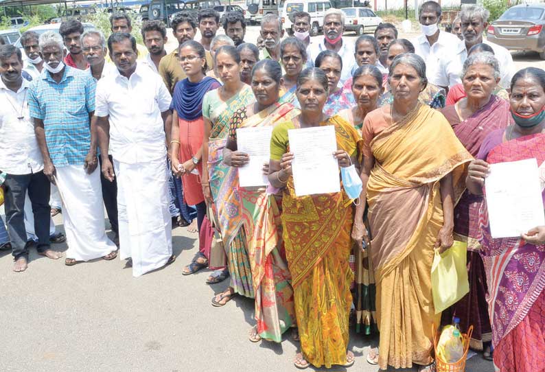 வீடுகளை காலி செய்ய நோட்டீஸ் வழங்கப்பட்டுள்ளதால் மக்கள் அதிர்ச்சி