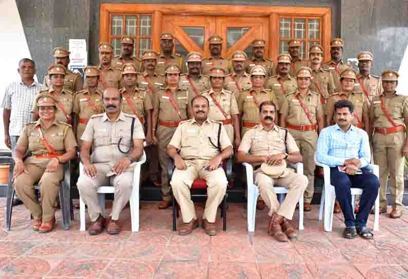 போலீஸ் ஏட்டாக பணிபுரிந்த 35 பேர் சிறப்பு சப்-இன்ஸ்பெக்டர்களாக பொறுப்பேற்பு