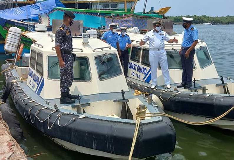 ரோந்து படகுகளை தயார் நிலையில் வைத்திருக்க வேண்டும்