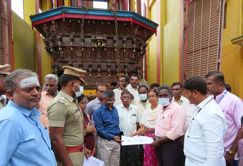 குடியாத்தத்தில் கருப்புலீஸ்வரர், கெங்கையம்மன் கோவில் தேரோட்டம் நடக்கிறது. இதையொட்டி தேரோட்ட பாதையை உதவி கலெக்டர் ஆய்வு செய்தார்.