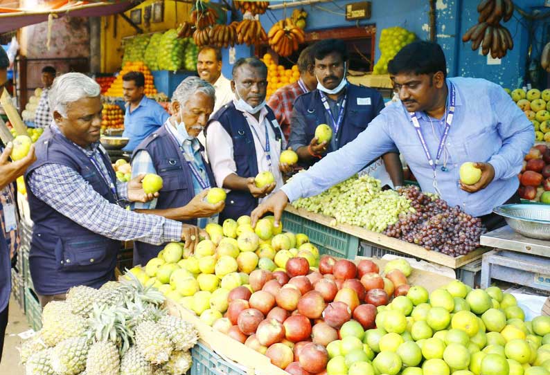 விழுப்புரத்தில் ரசாயன கல் வைத்து பழுக்க வைக்கப்பட்ட 1½ டன் மாம்பழங்கள் பறிமுதல்