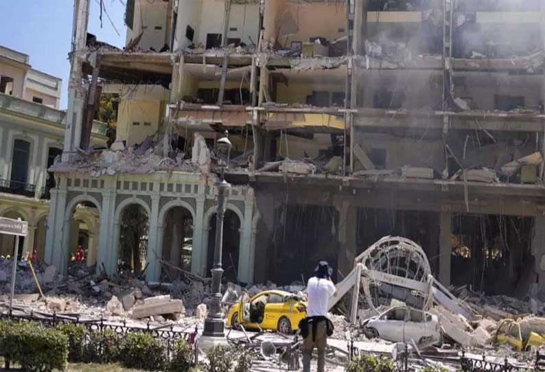 சேதம் அடைந்த கட்டிடத்தில் இருந்து 44 பேர் சடலமாக  மீட்பு: உக்ரைன் பகீர் தகவல்