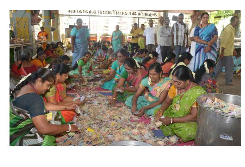 திண்டுக்கல் கோட்டை மாரியம்மன் கோவிலில்  உண்டியல் காணிக்கை மூலம் ரூ.27 லட்சம் வருவாய்