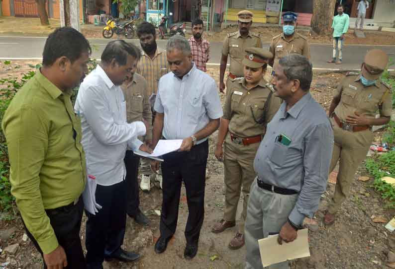 பொள்ளாச்சியில் போலீசாருக்கு அடுக்குமாடி குடியிருப்புகள்; வீட்டு வசதி வாரிய மேலாண்மை இயக்குனர் ஆய்வு