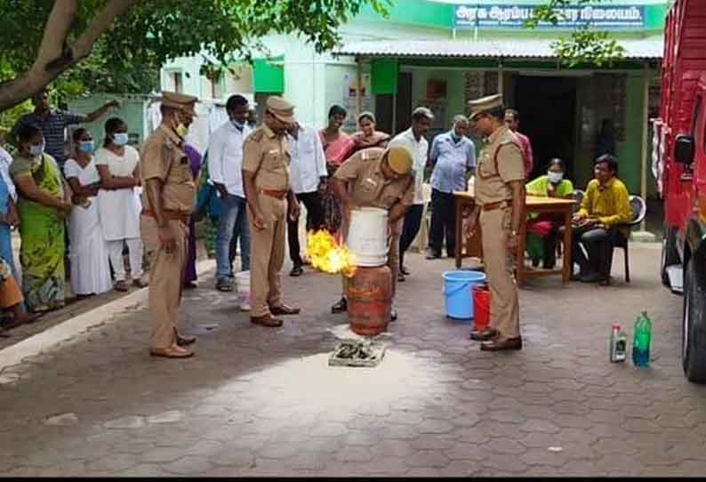 தீயணைப்புத்துறையினர் செயல்விளக்க முகாம்