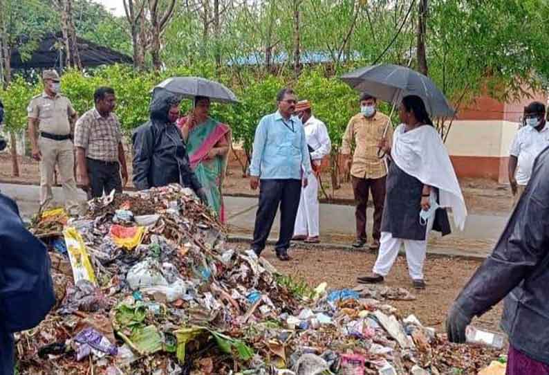 மாவேரிப்பட்டியில் திடக்கழிவு மேலாண்மை திட்டம் மூலம் குப்பைகளை தரம் பிரிக்கும் பணி கலெக்டர் திவ்யதர்சினி நேரில் ஆய்வு