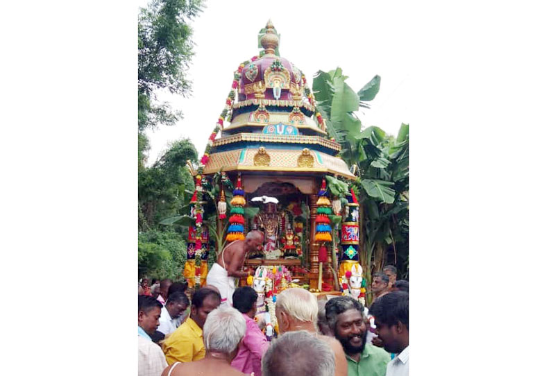 வரதராஜ பெருமாள் கோவில் தேரோட்டம்