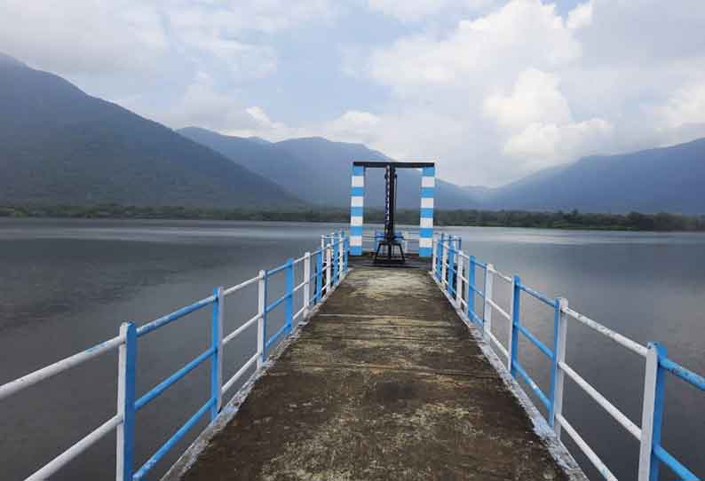 அந்தியூர்  வரட்டுப்பள்ளம் அணை நீர்மட்டம் ஒரே நாளில் 2 அடி உயர்வு; 80 மி.மீட்டர் மழை பெய்தது