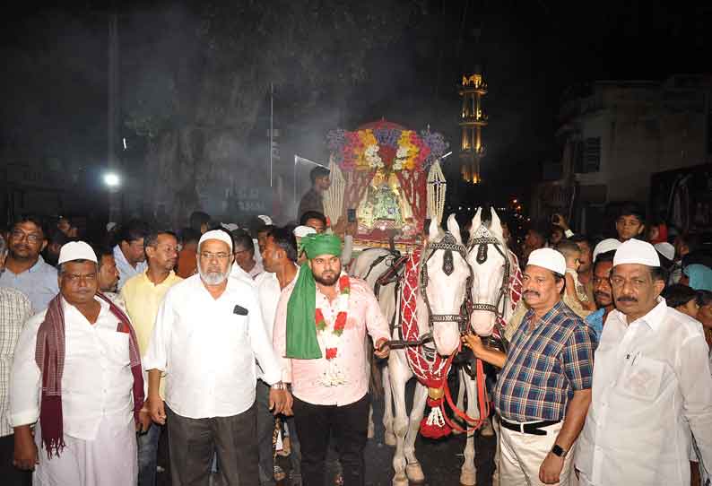 கிருஷ்ணகிரி சங்கல்தோப்பு தர்கா சந்தனக்குட ஊர்வலம்