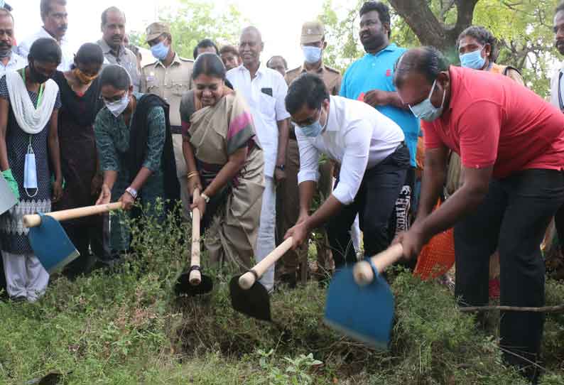 தூத்துக்குடி மாநகராட்சி பகுதிகளில் தூய்மைப்படுத்தும் பணிகள் அமைச்சர் கீதாஜீவன் தொடங்கி வைத்தார்