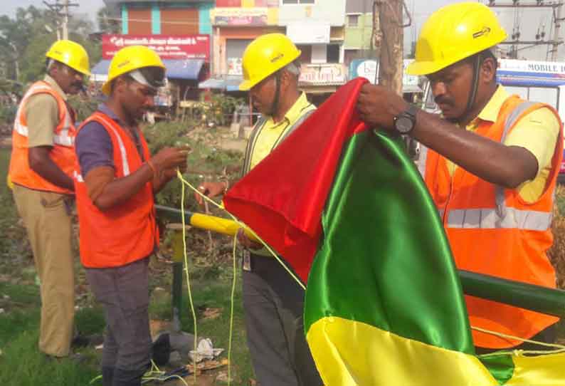 தமிழக வாழ்வுரிமை கட்சி கொடிக்கம்பங்கள் அகற்றம்