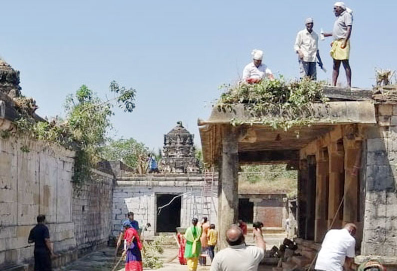 ராஜகோபாலசாமி கோவிலில் உழவாரப்பணி