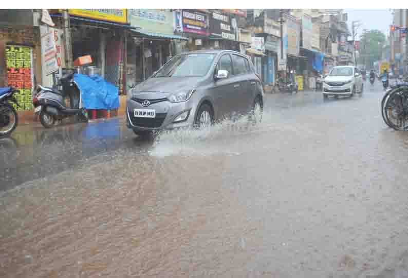 காரைக்குடி பகுதியில் மாலை நேரங்களில் மக்களை குளிர வைக்கும் மழை