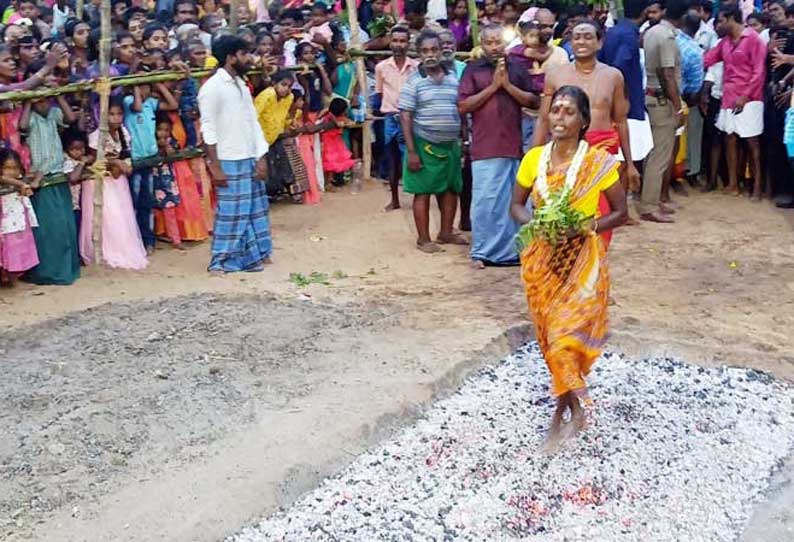 மாரியம்மன், திரவுபதி அம்மன் கோவில் தீமிதி திருவிழா