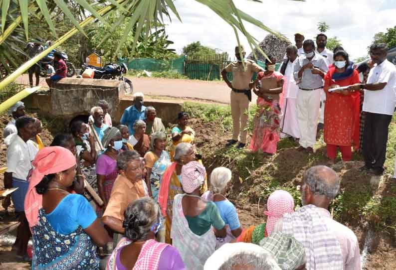 வாய்க்கால்கள் தூர்வாரும் பணி