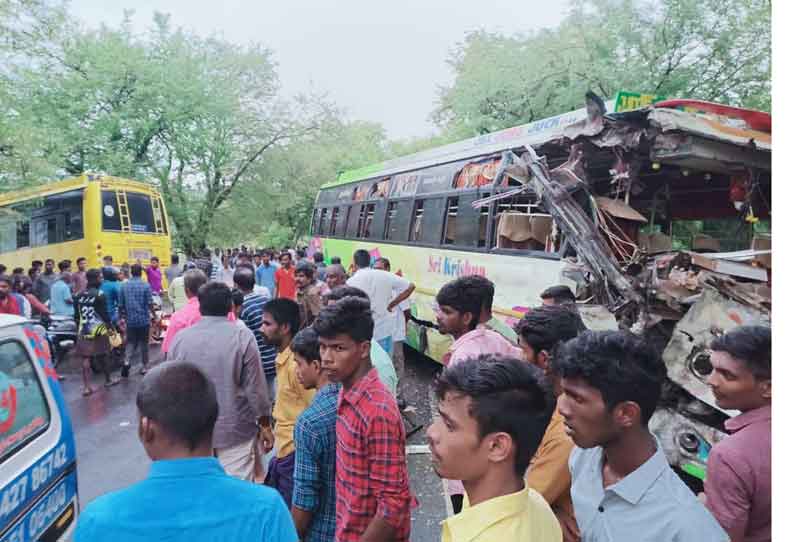 கல்லூரி மாணவ-மாணவிகள் உள்பட 20 பேர் படுகாயம்