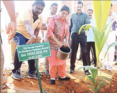 பணமில்லா பரிவர்த்தனை மூலமே கருப்பு பணத்தை ஒழிப்பதுடன், ஊழலை தடுக்க முடியும் கவர்னர் கிரண்பெடி பேச்சு