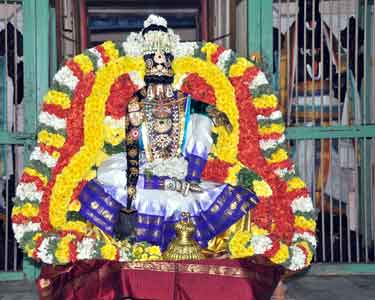 கரூர் ரெங்கநாதசாமிக்கு மோகினி அலங்காரம் இன்று சொர்க்க வாசல் திறப்பு