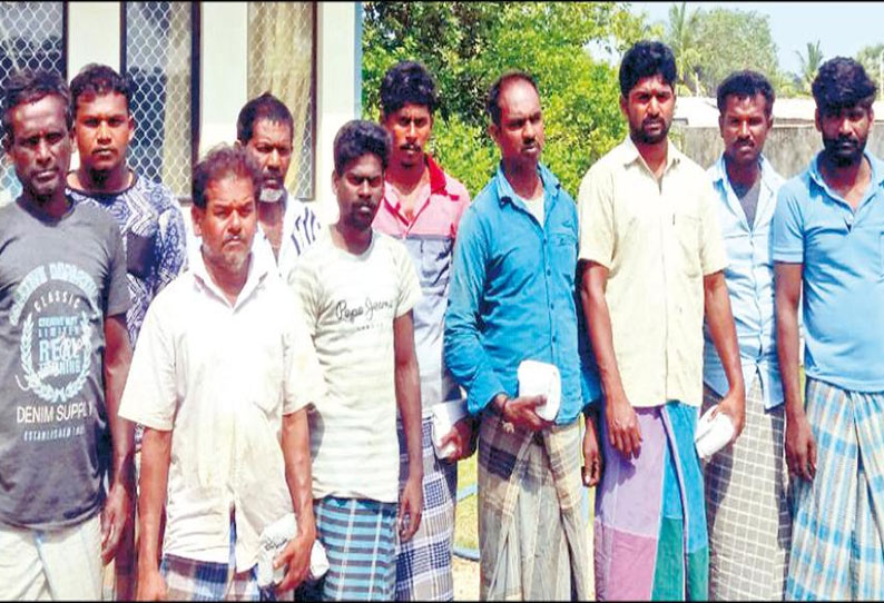 தமிழக மீனவர்கள் 10 பேரை இலங்கை கடற்படை சிறைபிடித்தது