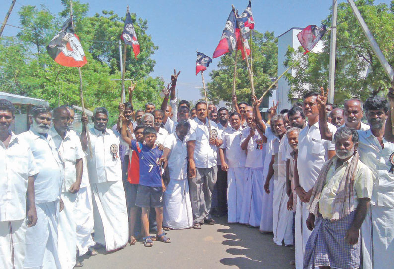 “அமைச்சர் ராஜலட்சுமியை காணவில்லை என புகார்” திருவேங்கடம் போலீசில் அ.தி.மு.க.வினர் அளித்தனர்