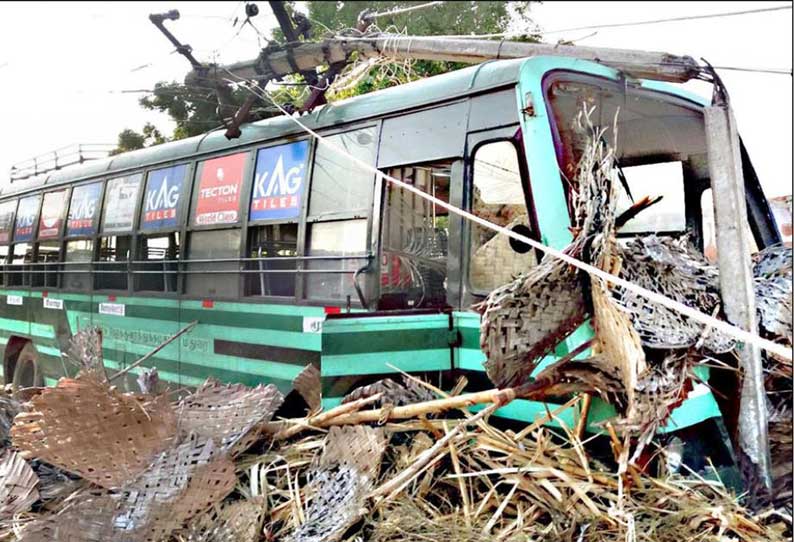 மோட்டார் சைக்கிள் மீது அரசு பஸ் மோதி ராணுவ வீரர் உள்பட 3 பேர் பலி