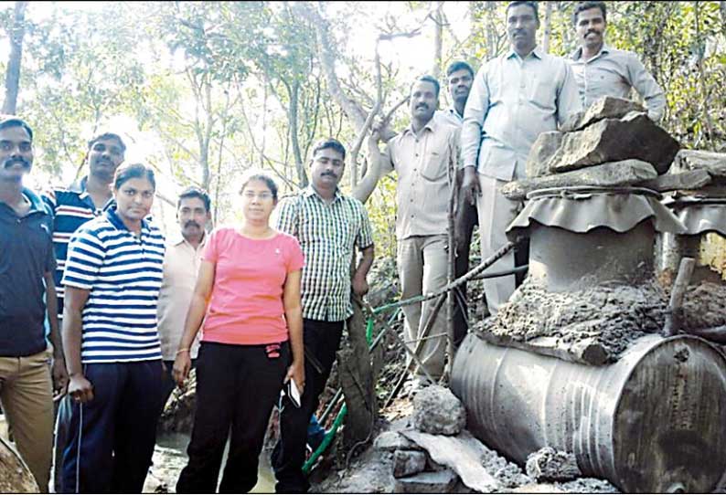 3,200 லிட்டர் சாராய ஊறல் அழிப்பு துணை போலீஸ் சூப்பிரண்டு நடவடிக்கை