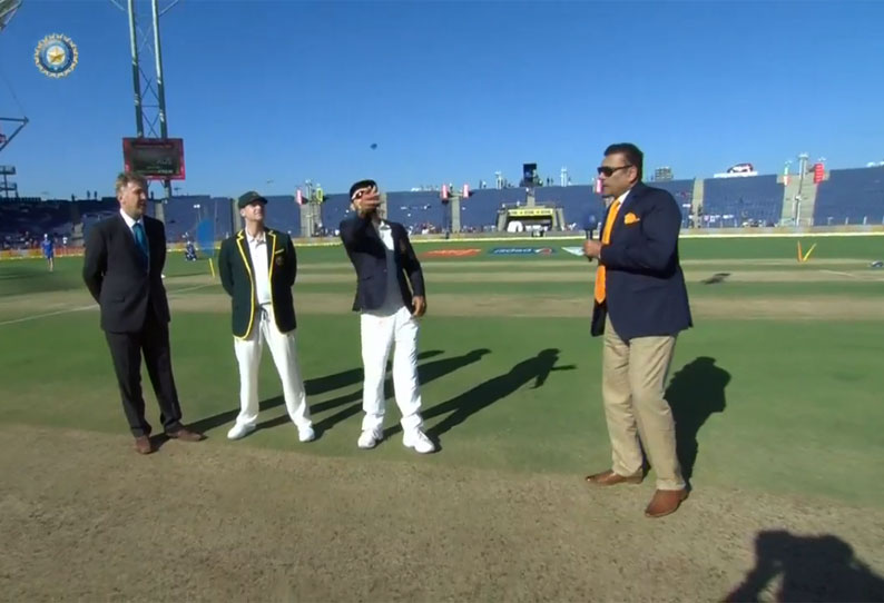 இந்தியாவுக்கு எதிரான டெஸ்ட் கிரிக்கெட்: டாஸ் வென்று ஆஸ்திரேலிய அணி முதலில் பேட்டிங் இந்தியாவுக்கு எதிரான டெஸ்ட் கிரிக்கெட்: டாஸ் வென்று ஆஸ்திரேலிய அணி முதலில் பேட்டிங்