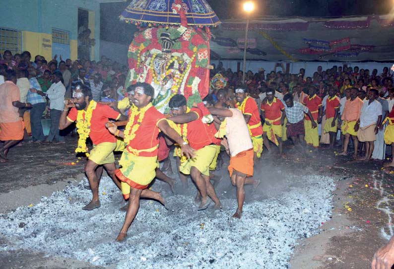 அங்காள பரமேஸ்வரி அம்மன் கோவில் தீ மிதி விழா திரளான பக்தர்கள் பங்கேற்பு