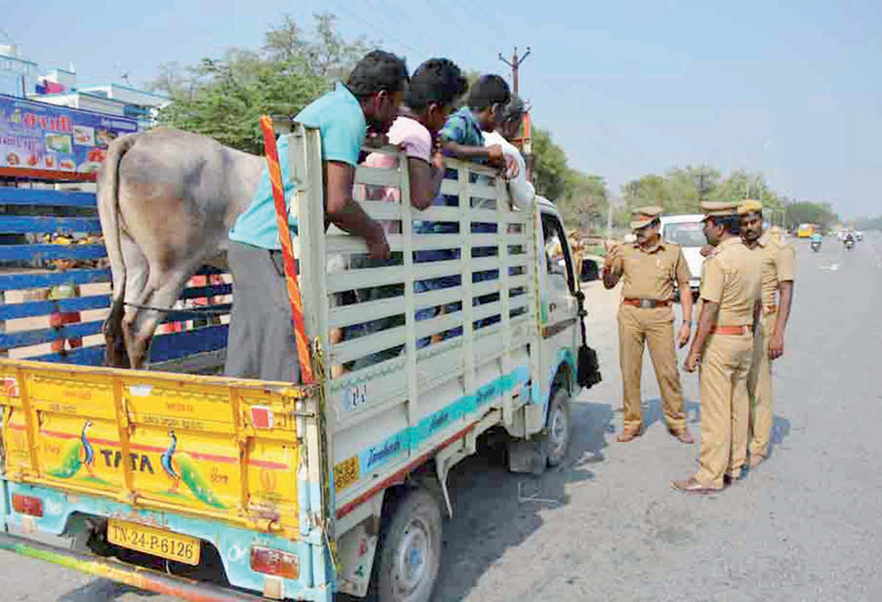 பர்கூர் அருகே 2–வது முறையாக எருதுவிடும் விழாவுக்கு தடை பொதுமக்கள் சாலைமறியல்