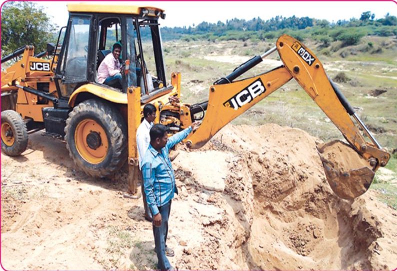 சங்கராபரணி ஆற்றில் மணல் திருட்டை தடுக்க 50 இடங்களில் பள்ளம்தோண்டி வழித்தடங்கள் துண்டிப்பு