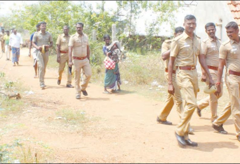 உடையநேரி காலனியில் குடிசைக்கு மர்மநபர்கள் தீ வைத்ததால் பரபரப்பு