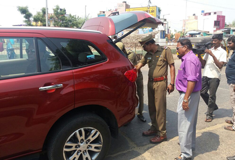 கொடுங்கையூர் எழில் நகரில் தேர்தல் பறக்கும் படையினர் வாகன சோதனை