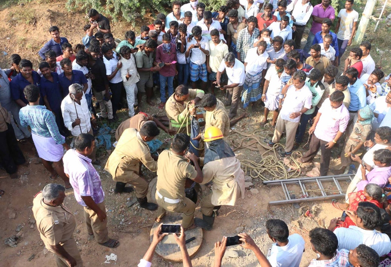 கடலூரில் வி‌ஷவாயு தாக்கி 3 தொழிலாளர்கள் பலி பாதாள சாக்கடை குழாயில் ஏற்பட்ட அடைப்பை சரிசெய்தபோது பரிதாபம்