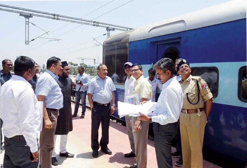 குடியாத்தம் ரெயில் நிலையத்தில் எக்ஸ்பிரஸ் ரெயில்கள் நின்று செல்ல வேண்டும் தென்னக ரெயில்வே பொது மேலாளரிடம் மனு