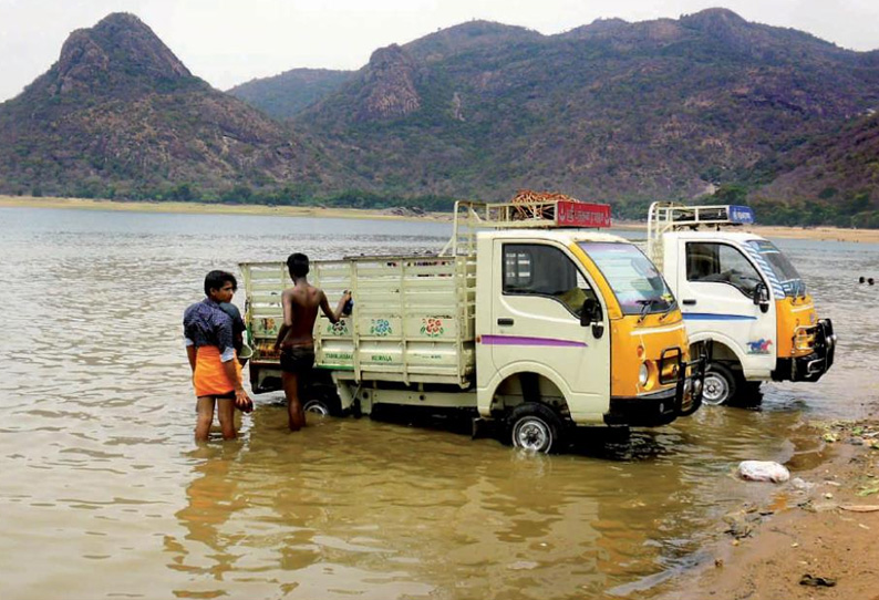 திருமூர்த்தி அணையில் வாகனங்களை சுத்தம் செய்ய தடை விதிக்க வேண்டும்