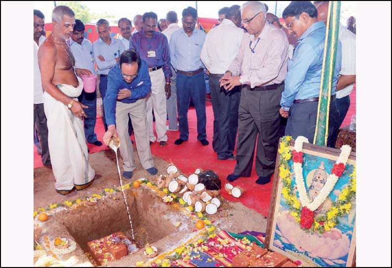 தூத்துக்குடி அருகே பாஸ்பாரிக் அமிலத்தில் இருந்து யுரேனியத்தை பிரிப்பதற்கான கரைப்பான் உற்பத்தி ஆலை