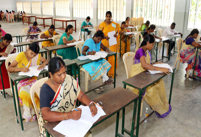 வேலூர் மாவட்டத்தில் ஆசிரியர் தகுதித்தேர்வை 16,385 பேர் எழுதினர் 522 பேர் தேர்வு எழுதவரவில்லை