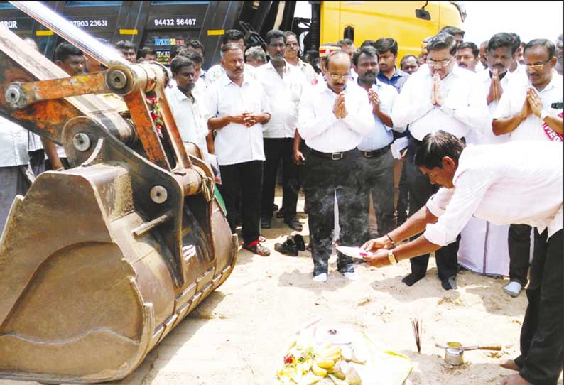 மாயனூரில் அரசு மணல் குவாரியை கலெக்டர் கோவிந்தராஜ் தொடங்கி வைத்தார்