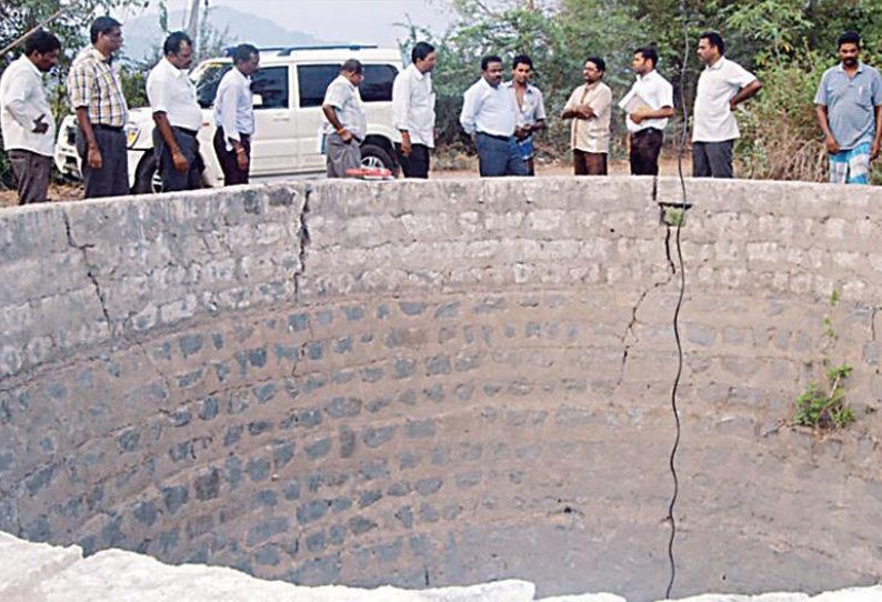 கள்ளக்குறிச்சி பகுதியில் குடிநீர் கிணறுகள் தூர்வாரும் பணியை மாவட்ட திட்ட இயக்குனர் ஆய்வு