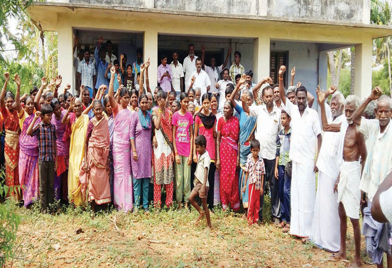 அம்மாபேட்டை அருகே டாஸ்மாக் கடை அமைக்க எதிர்ப்பு தெரிவித்து பொதுமக்கள் முற்றுகை