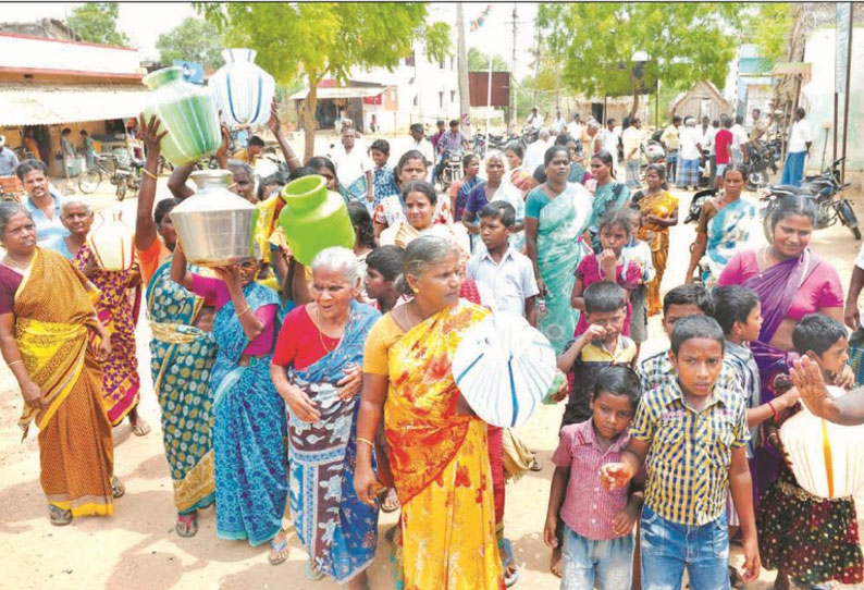 குடிநீர் வராததை கண்டித்து காலிக்குடங்களுடன் ஊராட்சி மன்ற அலுவலகத்தை பெண்கள் முற்றுகை