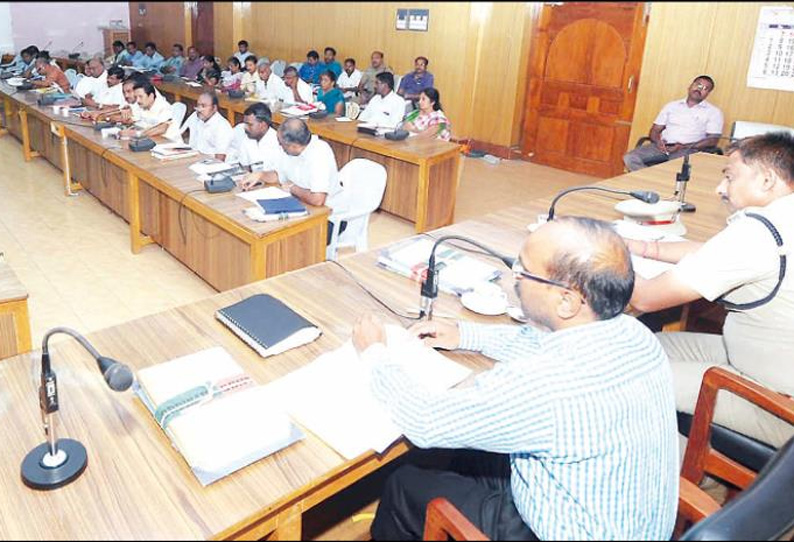 சேலம்-மதுரை செல்லும் பஸ்கள் அரவக்குறிச்சி பகுதிக்கு வந்து செல்ல வேண்டும்