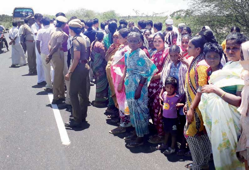 பல்லடம் அருகே டாஸ்மாக் கடை திறக்க எதிர்ப்பு தெரிவித்து திரண்ட பொதுமக்கள்