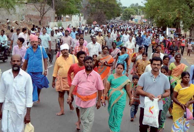 திருவண்ணாமலையில் பவுர்ணமியையொட்டி பக்தர்கள் விடிய, விடிய கிரிவலம்