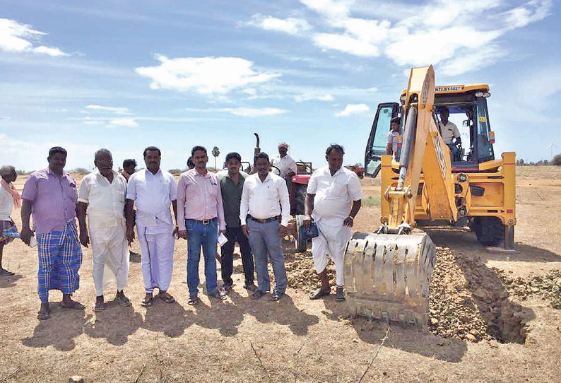 கடையம், திசையன்விளையில் குளங்களில் வண்டல் மண் எடுக்க விவசாயிகளுக்கு அனுமதி